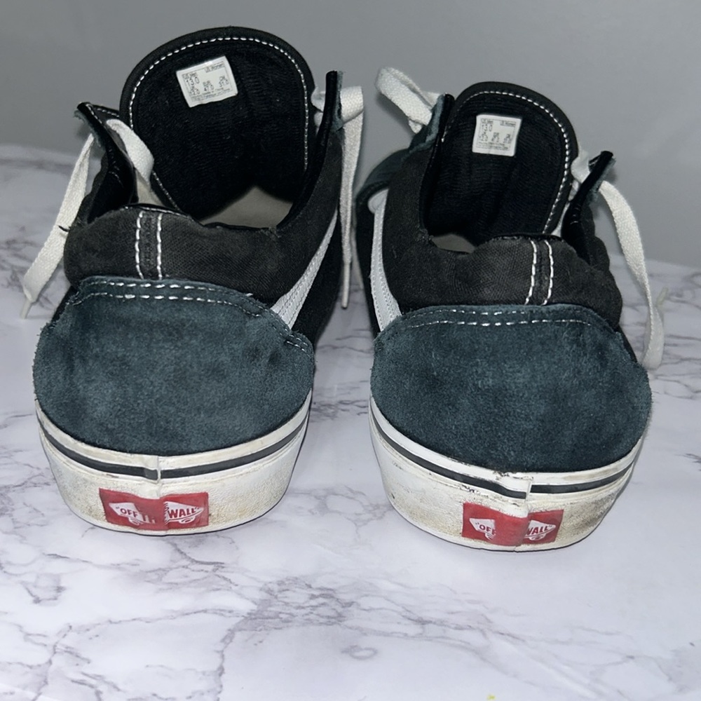Vans Old Skool Shoes - Picture 5 of 6